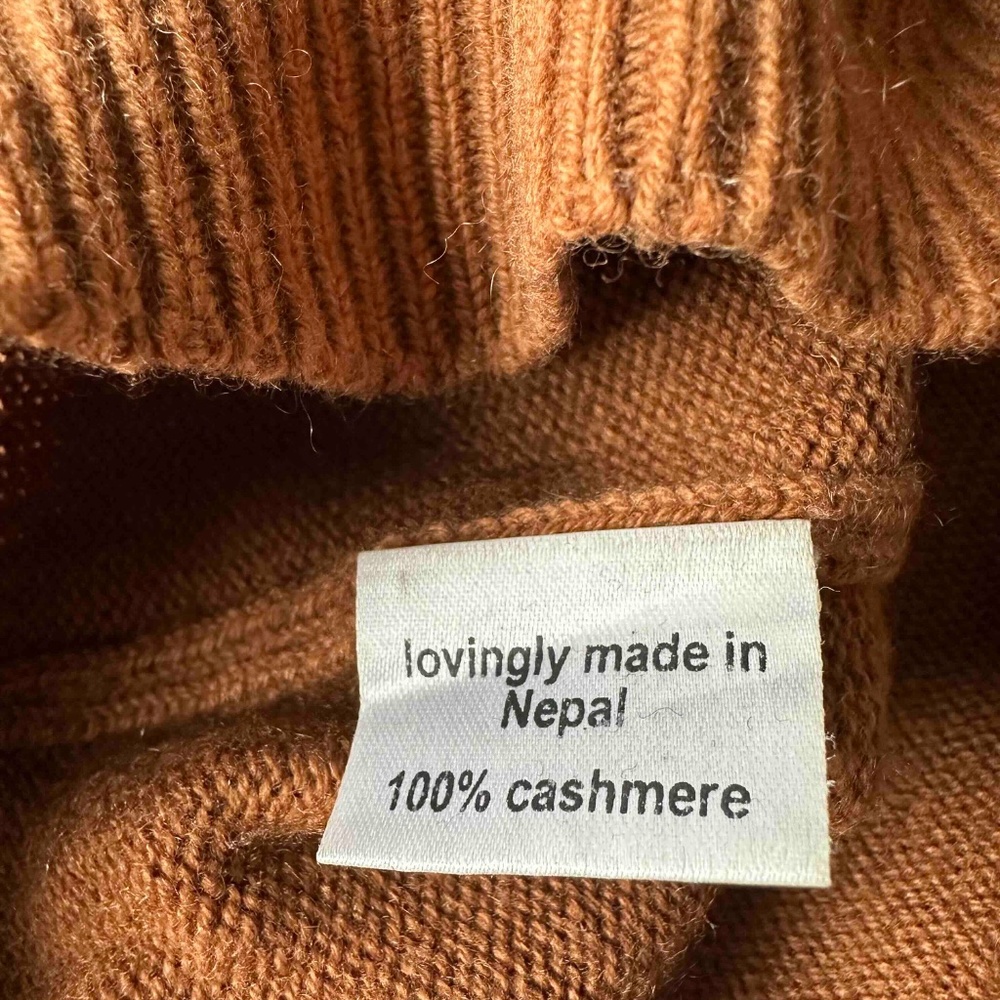 Lisa Rennell (aka Beklina) Cashmere sweater - Picture 3 of 4